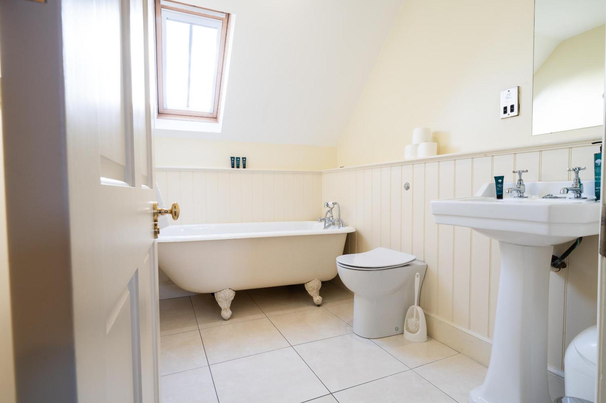 Villa Escape Ordinary At Lough Erne Gv - No.32 Enniskillen Exterior foto